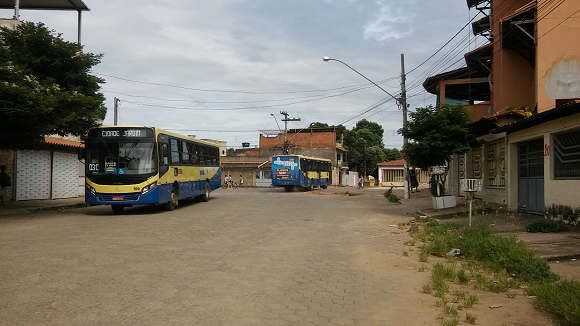 ônibus evitam buracos