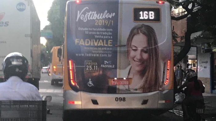publicidade em ônibus valadares