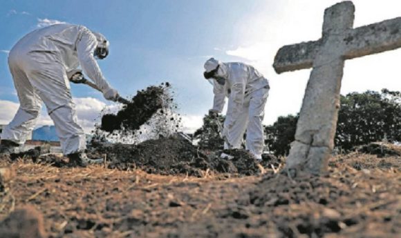 prefeitura de valadares não protege coveiro de contaminação de covid-19