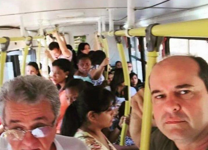 durante campanha prefeito anda de ônibus da mobi e depois critica empresa