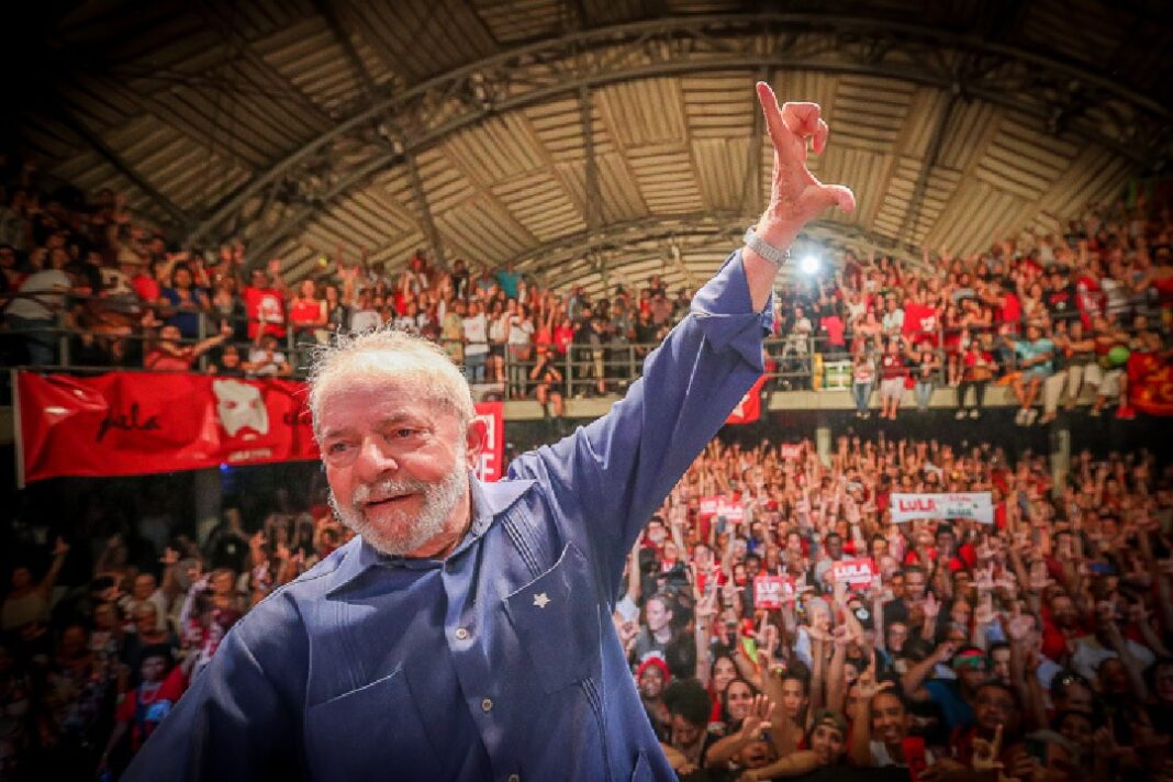 Advogados de Valadares lançam manifesto em apoio a Lula e em defesa da democracia