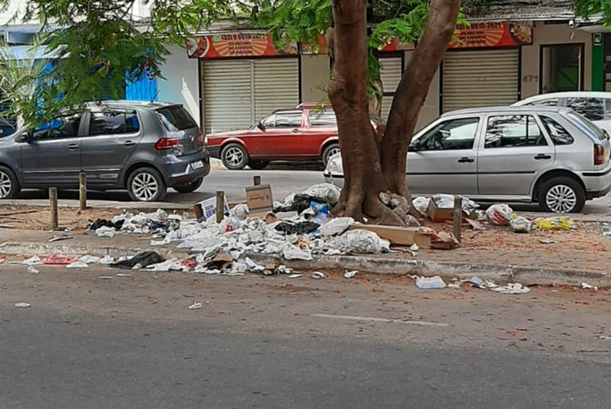 luzes no centro e lixo nos bairros, moradores reclamam de falta de coleta