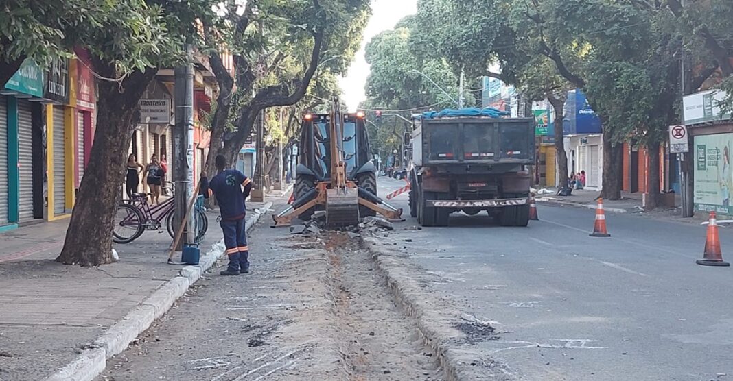 Em meio a acidente e críticas, Prefeitura de Valadares segue removendo ciclovias