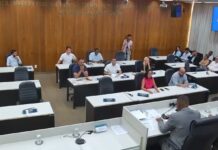 Defesa pede arquivamento, mas comissão mantém processo contra prefeito de Valadares Defesa pede arquivamento, mas comissão mantém processo contra prefeito de Valadares