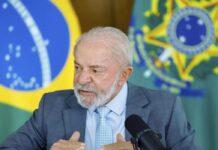 Lula envia ao Congresso projeto de lei pelo fim da escala 6×1 Lula envia ao Congresso projeto de lei pelo fim da escala 6x1