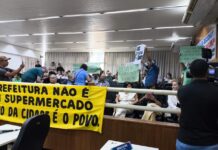 PTGV denuncia ao MP suposta convocação de servidores para prestigiar prefeito durante depoimento na Câmara PTGV denuncia ao MP suposta convocação de servidores para prestigiar prefeito durante depoimento na Câmara