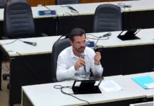 Ex-secretário diz que implantação de sistema em 90 dias era inviável Ex-secretário diz que implantação de sistema em 90 dias era inviável
