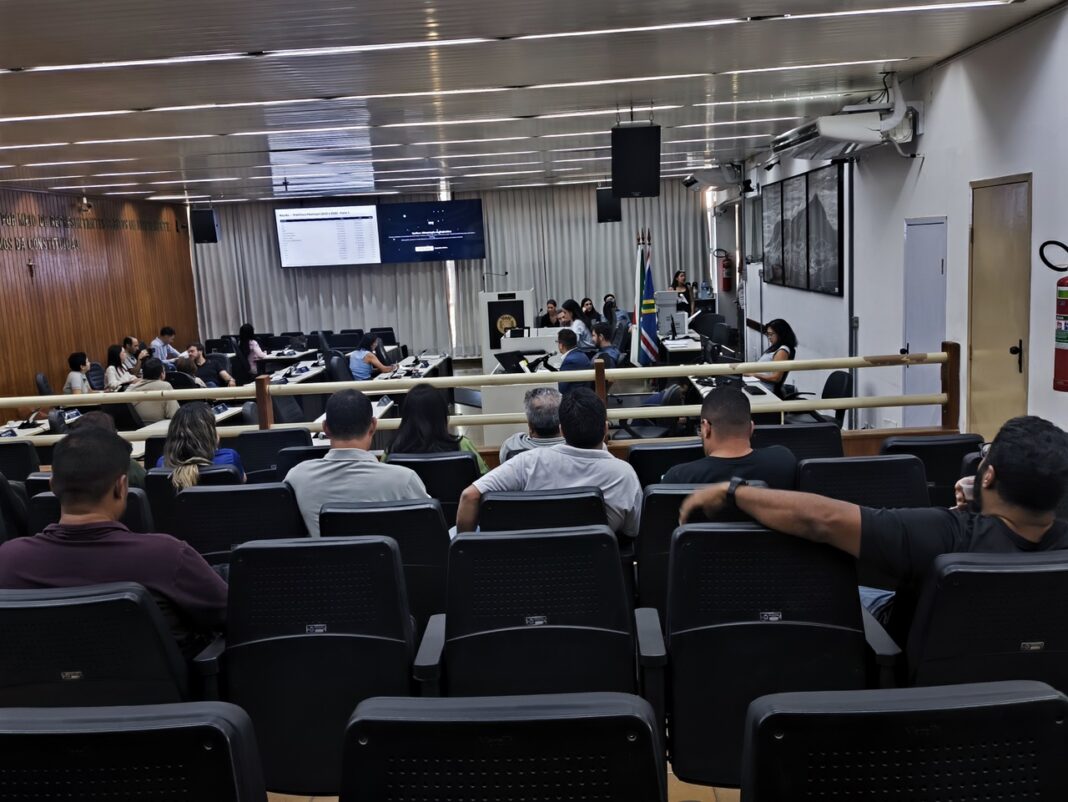 prestação 2 Despesas da Prefeitura de Valadares crescem quatro vezes mais que receita, diz secretário da Fazenda